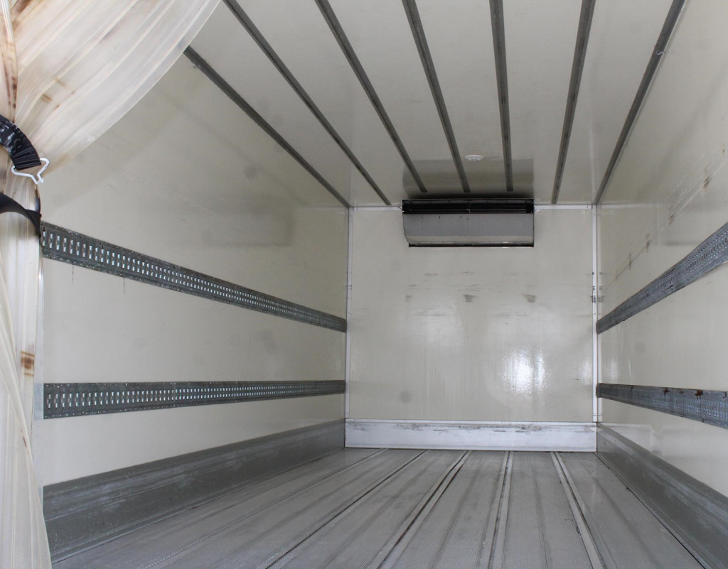 Mercedes-Benz Atego 1221 E6 TK T-800 R Strom Türen+LBW - Refrigerator truck: picture 2 Mercedes-Benz Atego 1221 E6 TK T-800 R Strom Türen+LBW - Refrigerator truck: picture 2