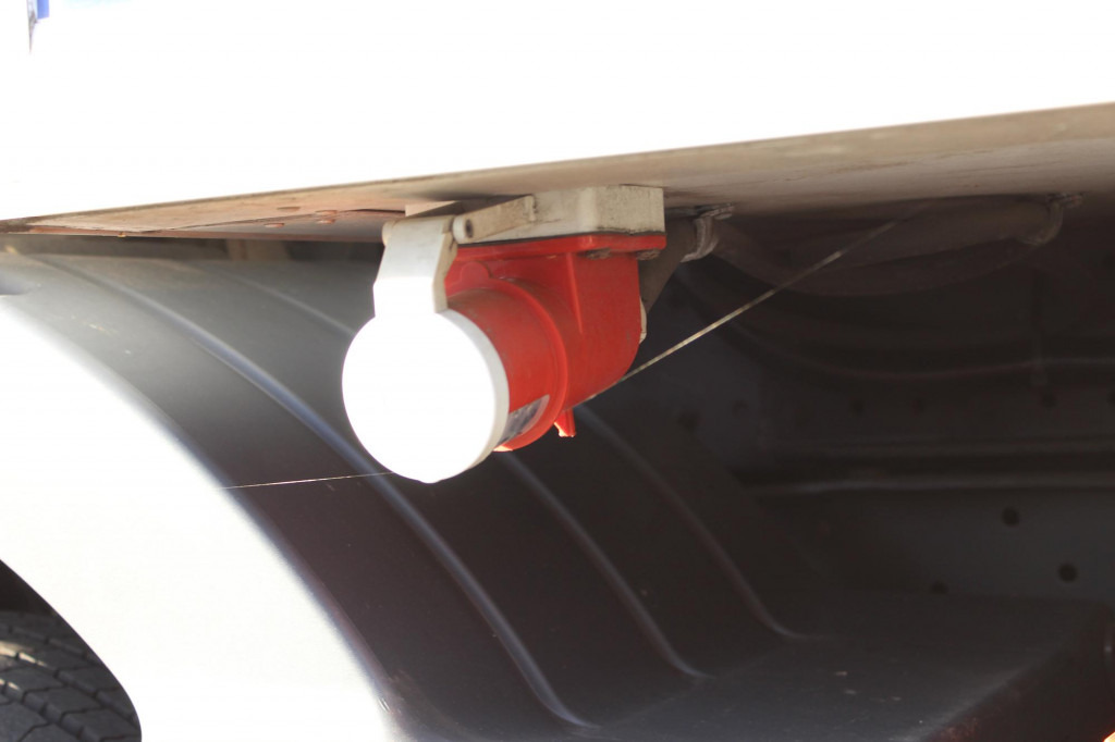 Mercedes-Benz Atego 1221 E6 TK T-800 R Strom Türen+LBW - Refrigerator truck: picture 5 Mercedes-Benz Atego 1221 E6 TK T-800 R Strom Türen+LBW - Refrigerator truck: picture 5