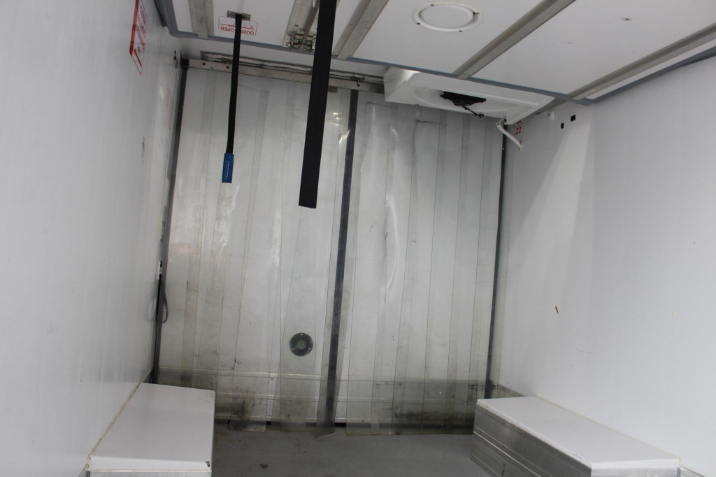 Renault Master 145 E6 Thermo King 300 Bi-Temp. GDP - Refrigerated van: picture 5 Renault Master 145 E6 Thermo King 300 Bi-Temp. GDP - Refrigerated van: picture 5