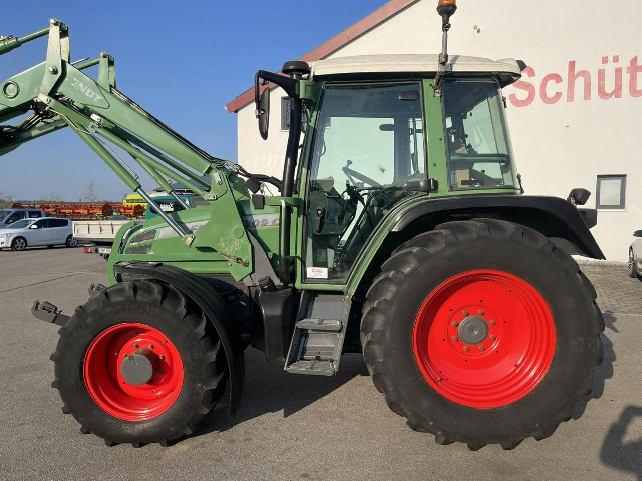 Fendt 309 Ci mit Frontlader, FKH, DL, Klima, 8250Bh - Farm tractor: picture 3 Fendt 309 Ci mit Frontlader, FKH, DL, Klima, 8250Bh - Farm tractor: picture 3