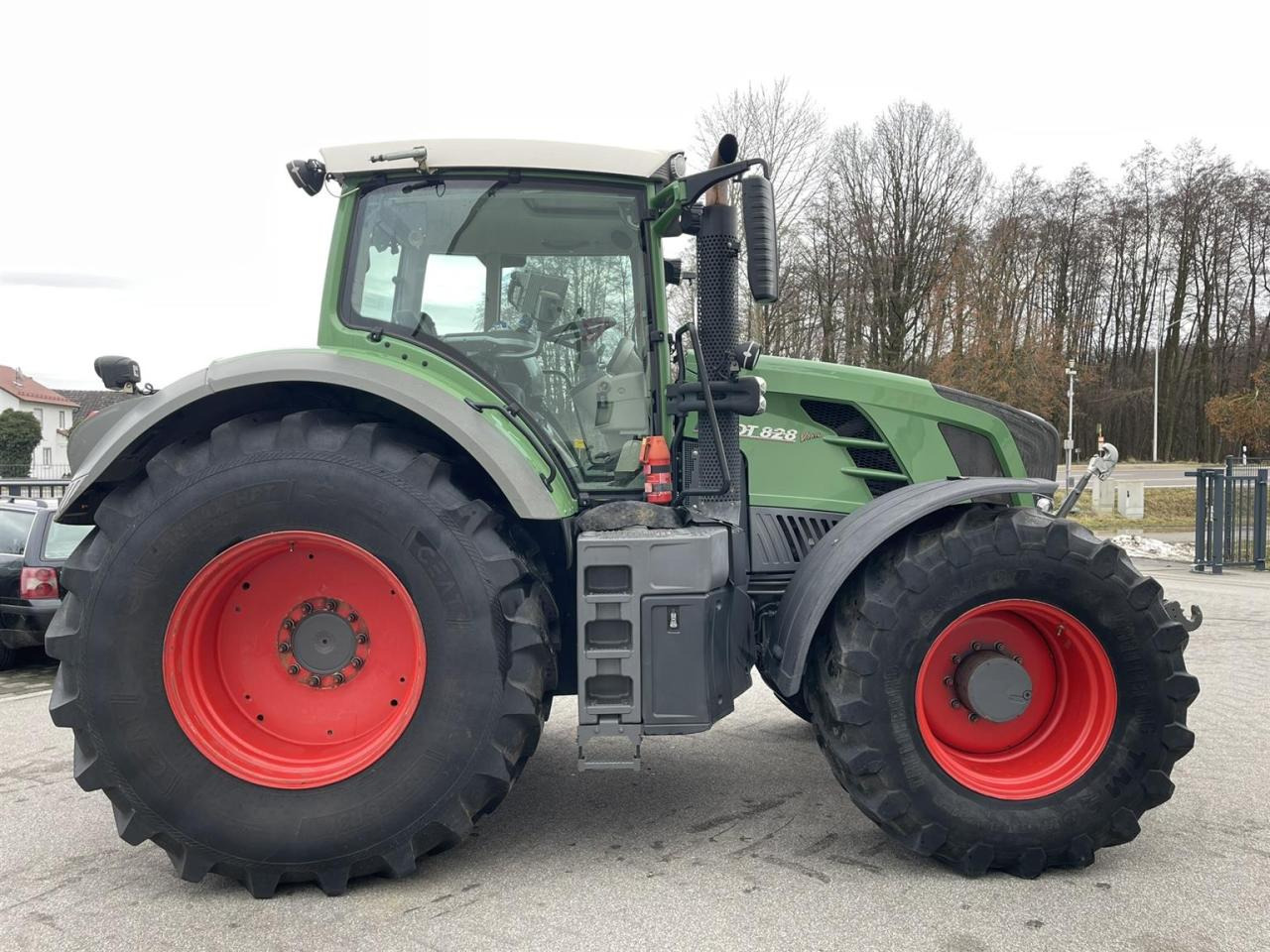 Fendt 828 Vario Profi Plus, GPS, FZW, 5DW - Farm tractor: picture 5 Fendt 828 Vario Profi Plus, GPS, FZW, 5DW - Farm tractor: picture 5
