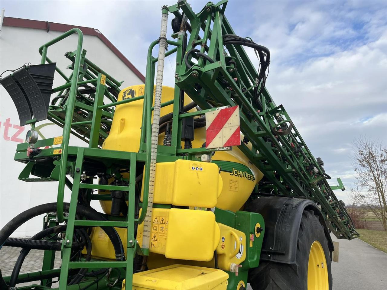 John Deere 840 TF - Trailed sprayer: picture 4 John Deere 840 TF - Trailed sprayer: picture 4