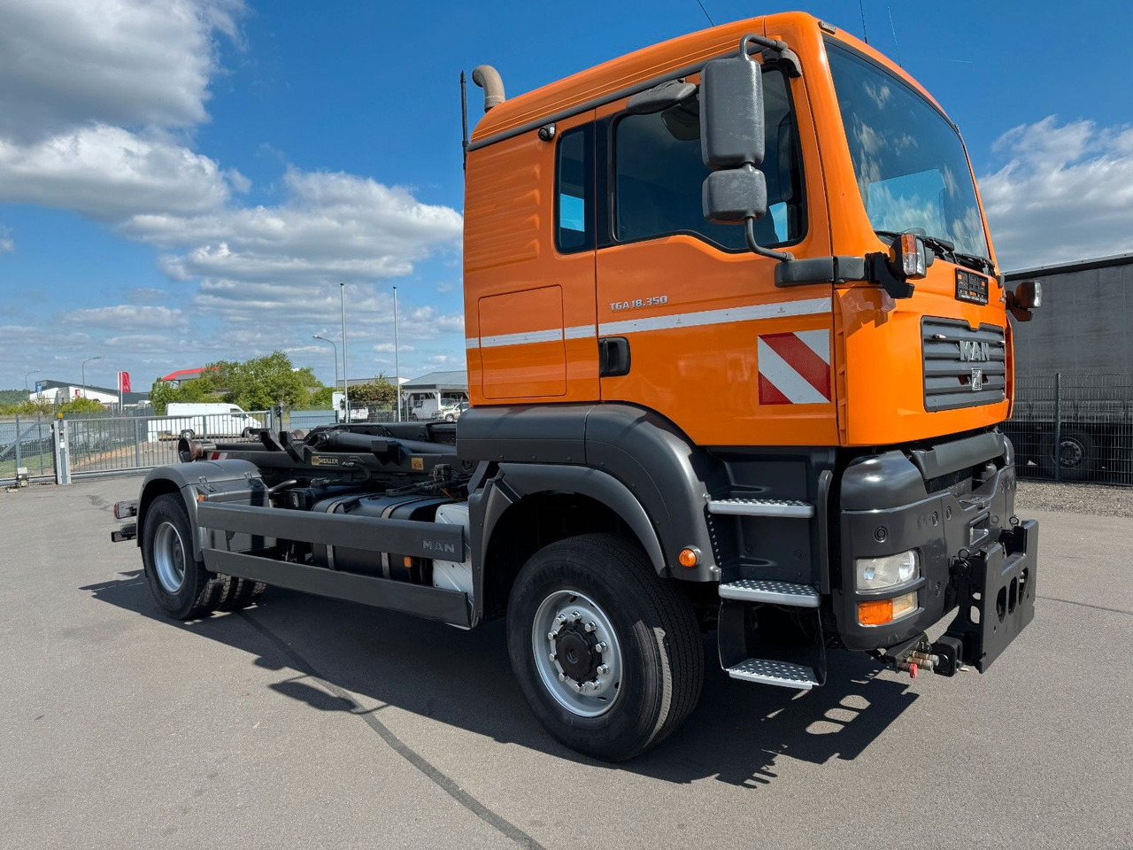 Hook lift truck MAN TGA 18.350 4x4 Meiler Abroller RK 14.45 Winterd.: picture 13 Hook lift truck MAN TGA 18.350 4x4 Meiler Abroller RK 14.45 Winterd.: picture 13