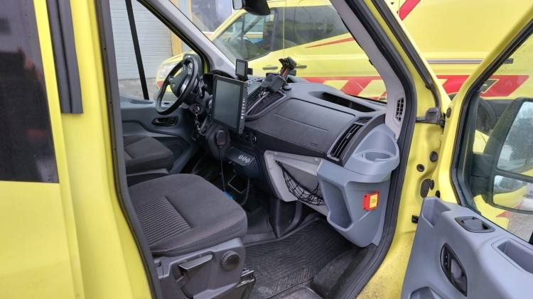 Ambulance FORD TRANSIT 2,0TDI AMBULANCE KLIMA 1.2018 EURO 6, 3 UNITS: picture 9