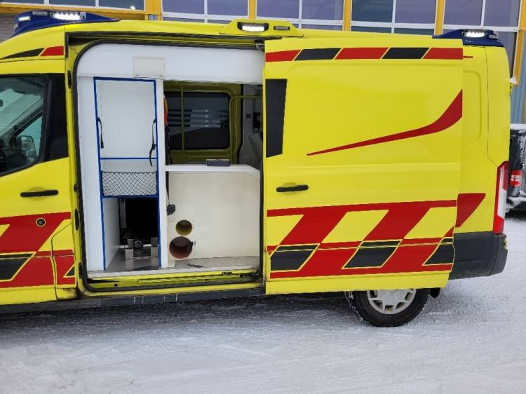 FORD TRANSIT 2,0TDI AMBULANCE KLIMA 4.2018 EURO 6, 3 UNITS - Ambulance: picture 4 FORD TRANSIT 2,0TDI AMBULANCE KLIMA 4.2018 EURO 6, 3 UNITS - Ambulance: picture 4