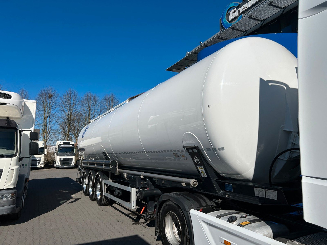 Feldbinder KIP 60.3 - Silo semi-trailer: picture 1 Feldbinder KIP 60.3 - Silo semi-trailer: picture 1