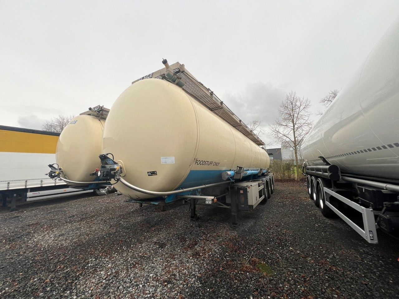 Lag 32000 l Lebensmitteltank mit 3 Kammern, ADR - Tank semi-trailer: picture 3 Lag 32000 l Lebensmitteltank mit 3 Kammern, ADR - Tank semi-trailer: picture 3