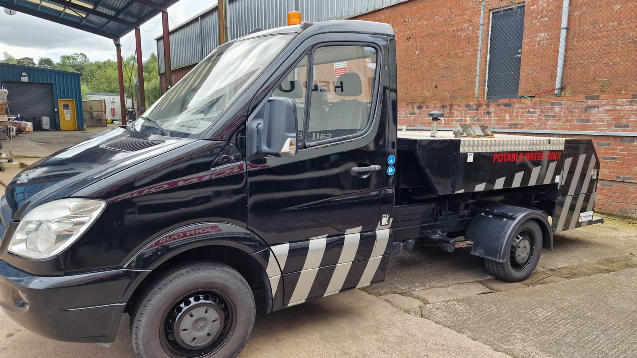 Mallaghan Water Truck WSU1000 - Ground support equipment: picture 2 Mallaghan Water Truck WSU1000 - Ground support equipment: picture 2