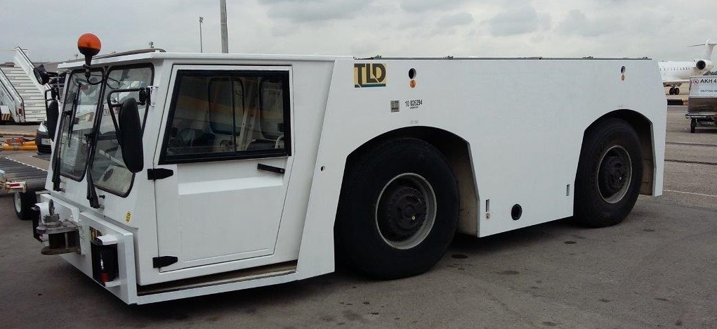 Pushback Tractor TLD TMX400-30 - Pushback tractor: picture 2 Pushback Tractor TLD TMX400-30 - Pushback tractor: picture 2