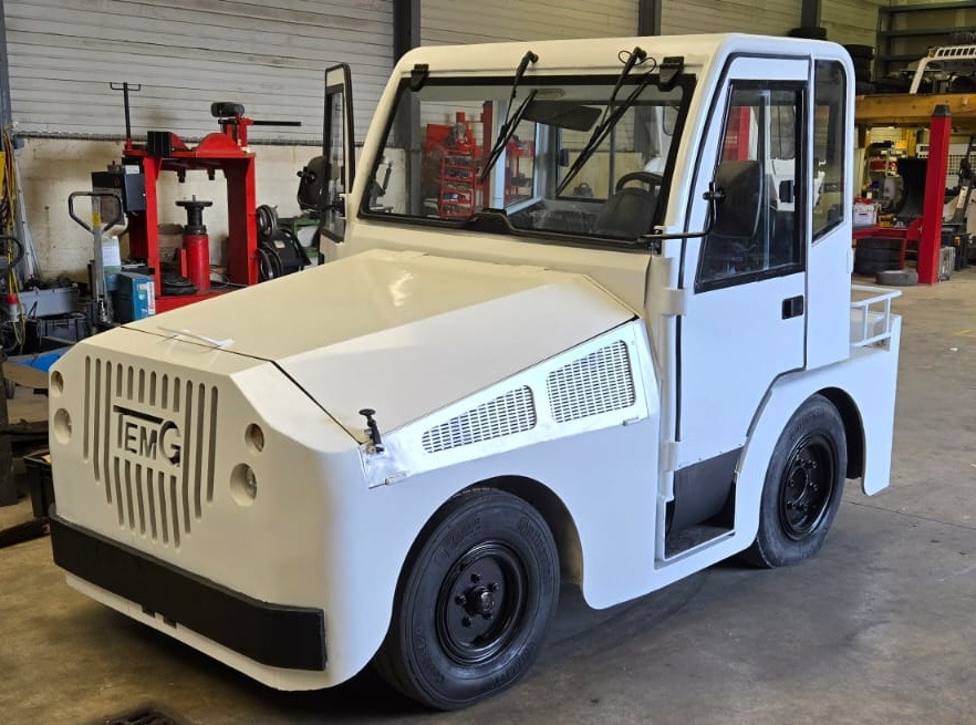 TEMG TRACTOR/DIESEL TG5006 - Baggage tractor: picture 1 TEMG TRACTOR/DIESEL TG5006 - Baggage tractor: picture 1