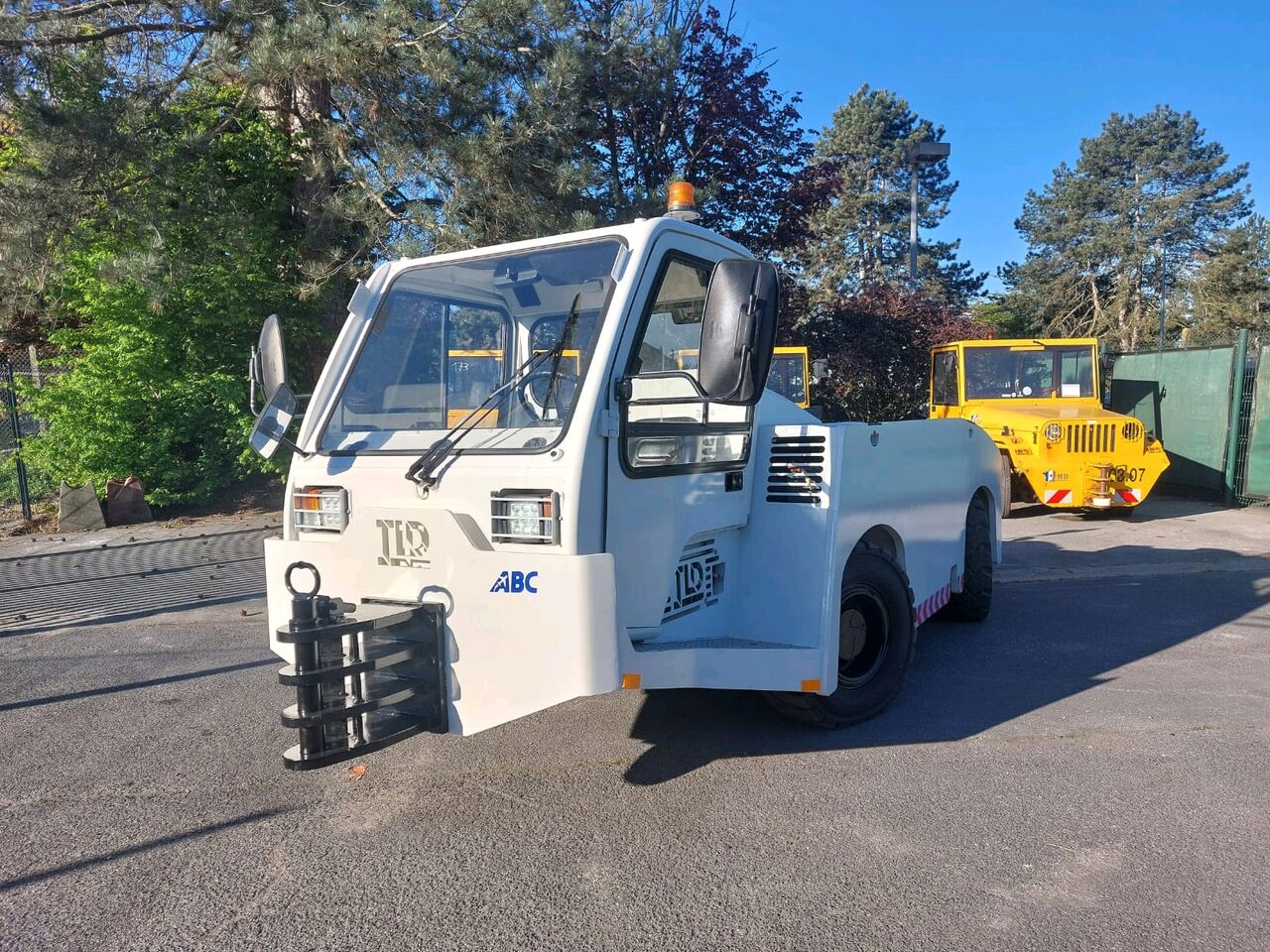 TLD Pushback TMX150-15 - Pushback tractor: picture 5 TLD Pushback TMX150-15 - Pushback tractor: picture 5