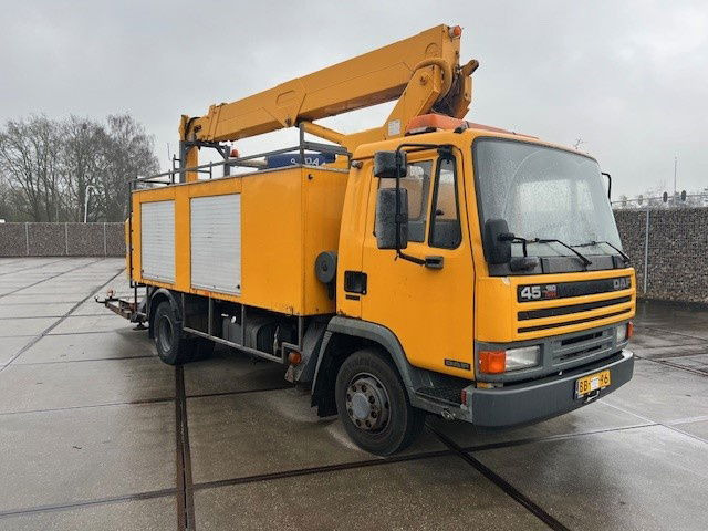 DAF LF 45 FA45.150 - Truck mounted aerial platform: picture 2 DAF LF 45 FA45.150 - Truck mounted aerial platform: picture 2
