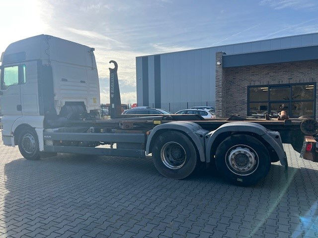 MAN TGA 26.440 .440 6x2 - Container transporter/ Swap body truck: picture 3 MAN TGA 26.440 .440 6x2 - Container transporter/ Swap body truck: picture 3