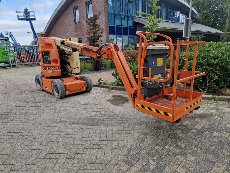 JLG E300AJP - Articulated boom: picture 5 JLG E300AJP - Articulated boom: picture 5