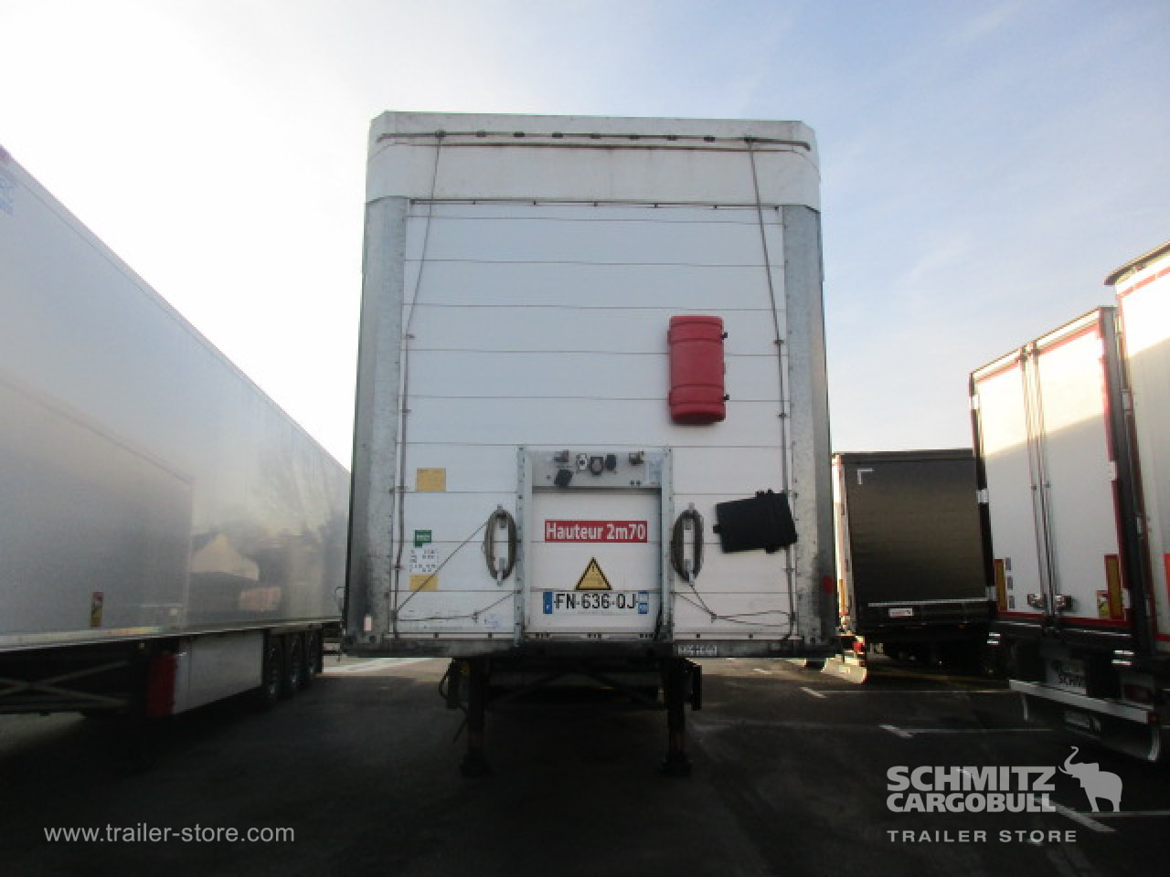 SCHMITZ Curtainsider Standard - Curtainsider semi-trailer: picture 3 SCHMITZ Curtainsider Standard - Curtainsider semi-trailer: picture 3