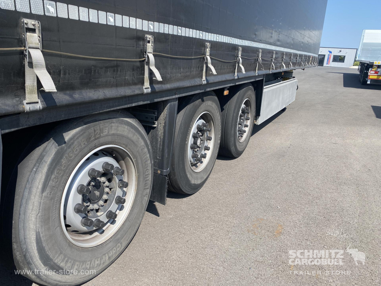 SCHMITZ Curtainsider Standard - Curtainsider semi-trailer: picture 3 SCHMITZ Curtainsider Standard - Curtainsider semi-trailer: picture 3