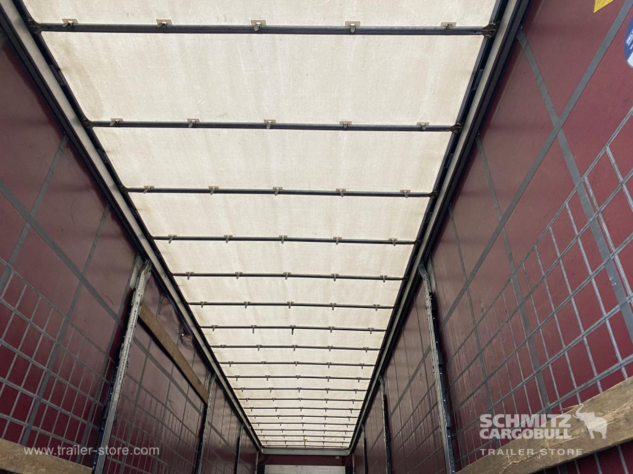 SCHMITZ Curtainsider Standard Taillift - Curtainsider semi-trailer: picture 5 SCHMITZ Curtainsider Standard Taillift - Curtainsider semi-trailer: picture 5
