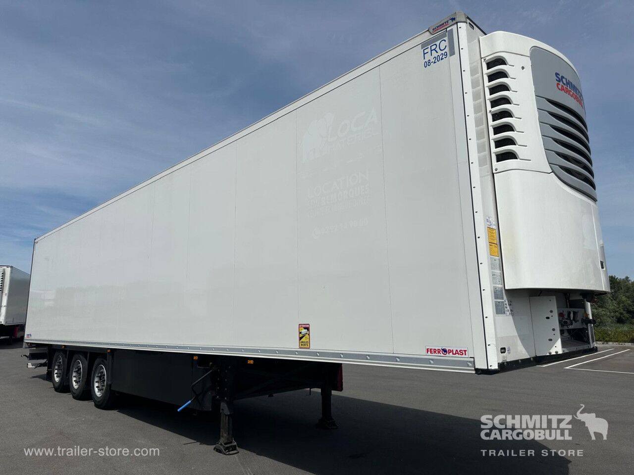 SCHMITZ Reefer Standard Taillift - Isothermal semi-trailer: picture 1 SCHMITZ Reefer Standard Taillift - Isothermal semi-trailer: picture 1
