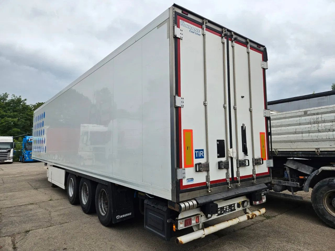 Krone SD-Carrier Vector I550-Total Engine hours 9163 - - Refrigerator semi-trailer: picture 4 Krone SD-Carrier Vector I550-Total Engine hours 9163 - - Refrigerator semi-trailer: picture 4