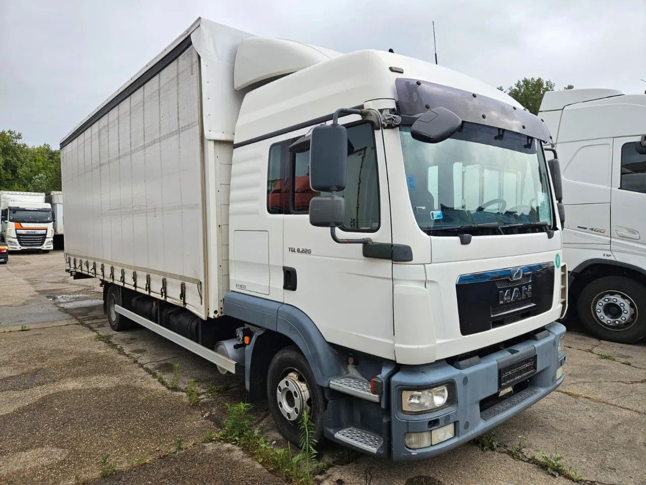 MAN TGL 8.220 4x2 BL Euro 5 EEV - Curtainsider truck: picture 2 MAN TGL 8.220 4x2 BL Euro 5 EEV - Curtainsider truck: picture 2