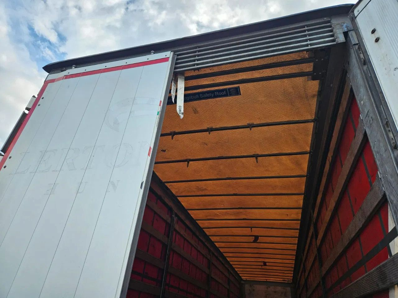Semi-trailer Schmitz Cargobull SCB S3T 60 unis in stock! 6 New tires, Alloy w.: picture 8