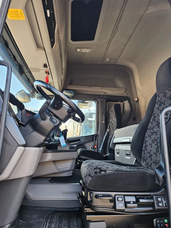 Scania R410 LNG, ADR, Big Navi, Camera - Tractor unit: picture 5 Scania R410 LNG, ADR, Big Navi, Camera - Tractor unit: picture 5