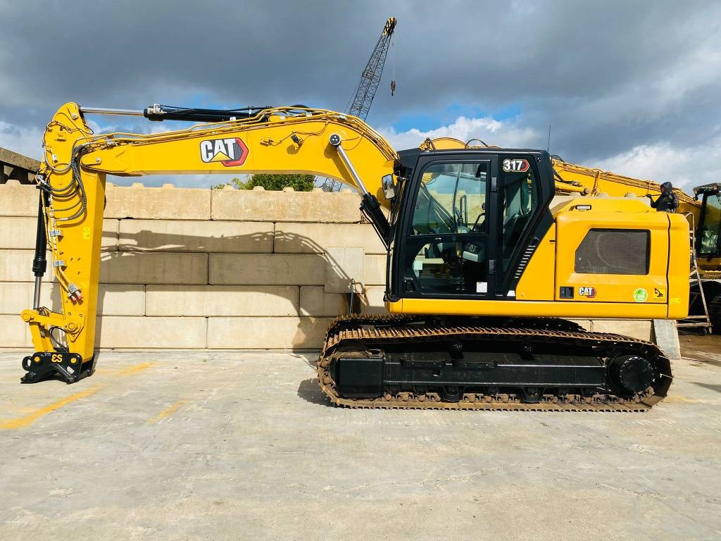 CAT 317  - Crawler excavator: picture 1 CAT 317  - Crawler excavator: picture 1