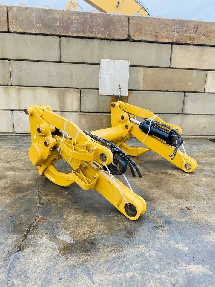 CAT 973 - Crawler loader: picture 1 CAT 973 - Crawler loader: picture 1