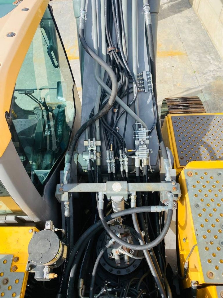 Crawler excavator Volvo EC 250 D N L: picture 16