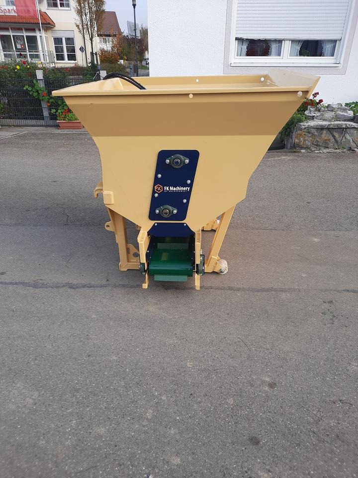 Liegeboxen Einstreugerät Futterverteilgerät Hoflader Radlader Cat - Livestock equipment: picture 3 Liegeboxen Einstreugerät Futterverteilgerät Hoflader Radlader Cat - Livestock equipment: picture 3