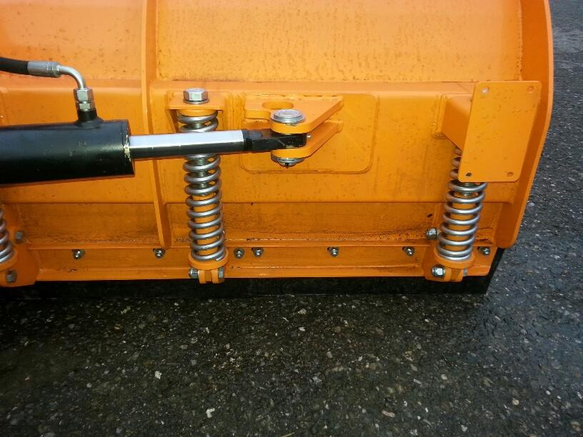 Schneeschild 2,6m Komatsu Atlas Schlepper Radlader Hoflader - Snow plough: picture 5 Schneeschild 2,6m Komatsu Atlas Schlepper Radlader Hoflader - Snow plough: picture 5