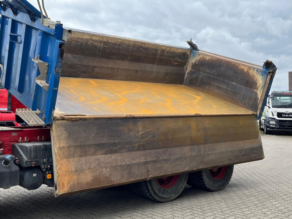 MAN TG-S 26.500 6x6 BB 3-Achs Allradkipper Bordmatik - Tipper: picture 4 MAN TG-S 26.500 6x6 BB 3-Achs Allradkipper Bordmatik - Tipper: picture 4