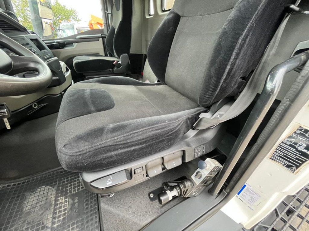 MAN TG-S 37.470 8x4 4-Achs Kipper Meiller Bordmatik - Tipper: picture 5 MAN TG-S 37.470 8x4 4-Achs Kipper Meiller Bordmatik - Tipper: picture 5