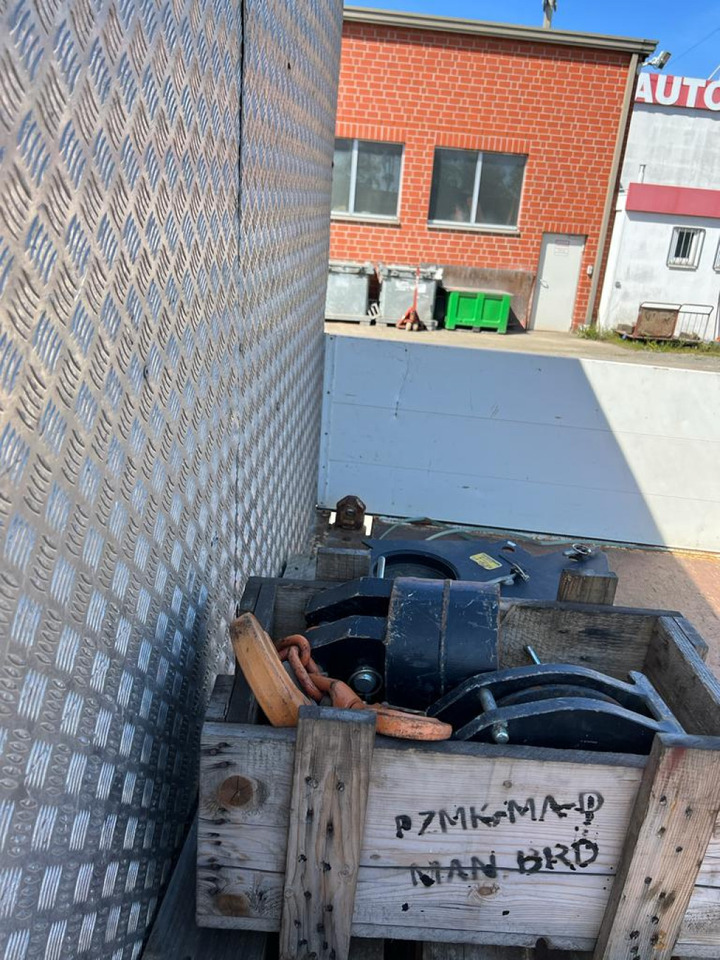 MERCEDES-BENZ Actros 2546 L 6x2 Pritsche Heckkran Palfinger PK 44.002+Winde - Dropside/ Flatbed truck, Crane truck: picture 3 MERCEDES-BENZ Actros 2546 L 6x2 Pritsche Heckkran Palfinger PK 44.002+Winde - Dropside/ Flatbed truck, Crane truck: picture 3