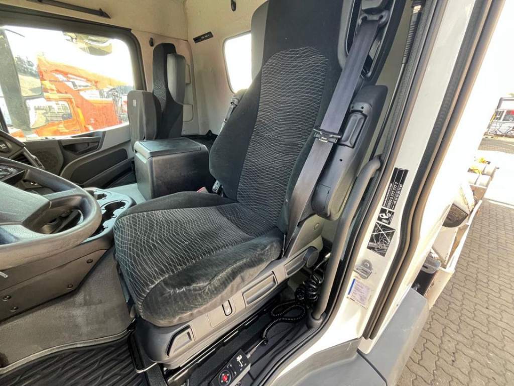 MERCEDES-BENZ Antos 2543 L 6x2 Abrollkipper mit Kran Funk+Greiferst. - Hook lift truck, Crane truck: picture 4 MERCEDES-BENZ Antos 2543 L 6x2 Abrollkipper mit Kran Funk+Greiferst. - Hook lift truck, Crane truck: picture 4