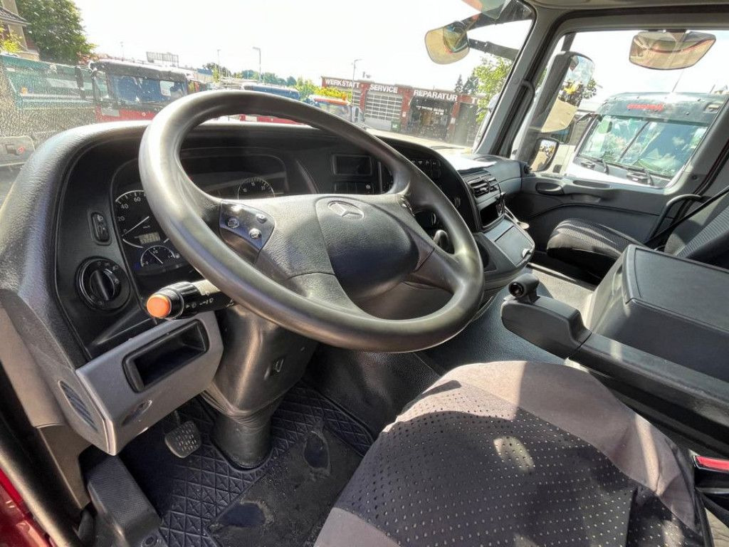 Leasing of  Mercedes-Benz Actros 4141 K 8x4 4-Achs Kipper Bordmatik Meille Mercedes-Benz Actros 4141 K 8x4 4-Achs Kipper Bordmatik Meille: picture 6