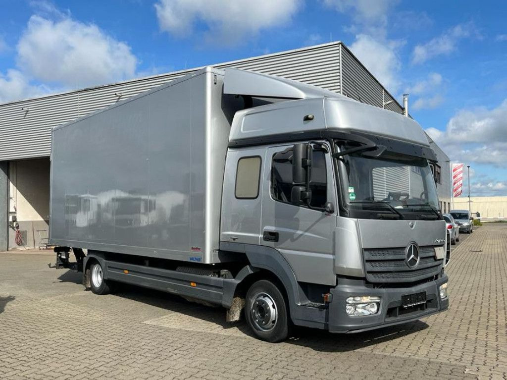 Mercedes-Benz Atego 818 L Möbelkoffer LBW Möbelkoffer gr.Fhs+S - Box van: picture 2 Mercedes-Benz Atego 818 L Möbelkoffer LBW Möbelkoffer gr.Fhs+S - Box van: picture 2