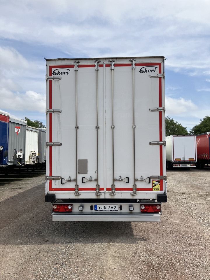 EKERI BOX OPENSIDE - TARP ROOF - HUCKEPACK - Closed box semi-trailer: picture 5 EKERI BOX OPENSIDE - TARP ROOF - HUCKEPACK - Closed box semi-trailer: picture 5