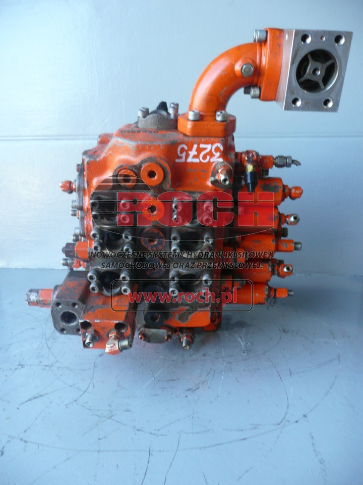 DAEWOO DX28-75 1C0389 330-5 389 - 10 SEKCYJNY - Hydraulic valve: picture 1 DAEWOO DX28-75 1C0389 330-5 389 - 10 SEKCYJNY - Hydraulic valve: picture 1