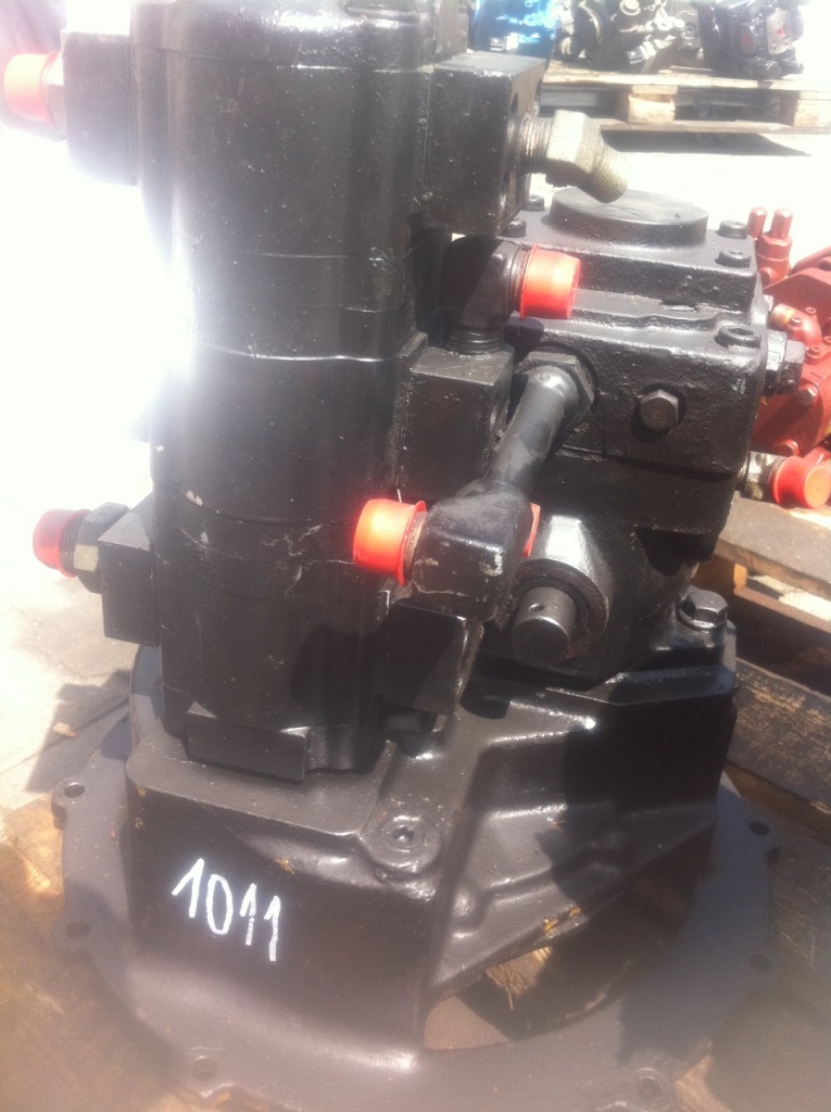 DAIKIN SUNDSTRAND + NIHON SPINDLE PV18AL-S00F-10-615 11-FK-44895 + 103 PBBB331LK108 - Hydraulic pump for Construction machinery: picture 1 DAIKIN SUNDSTRAND + NIHON SPINDLE PV18AL-S00F-10-615 11-FK-44895 + 103 PBBB331LK108 - Hydraulic pump for Construction machinery: picture 1