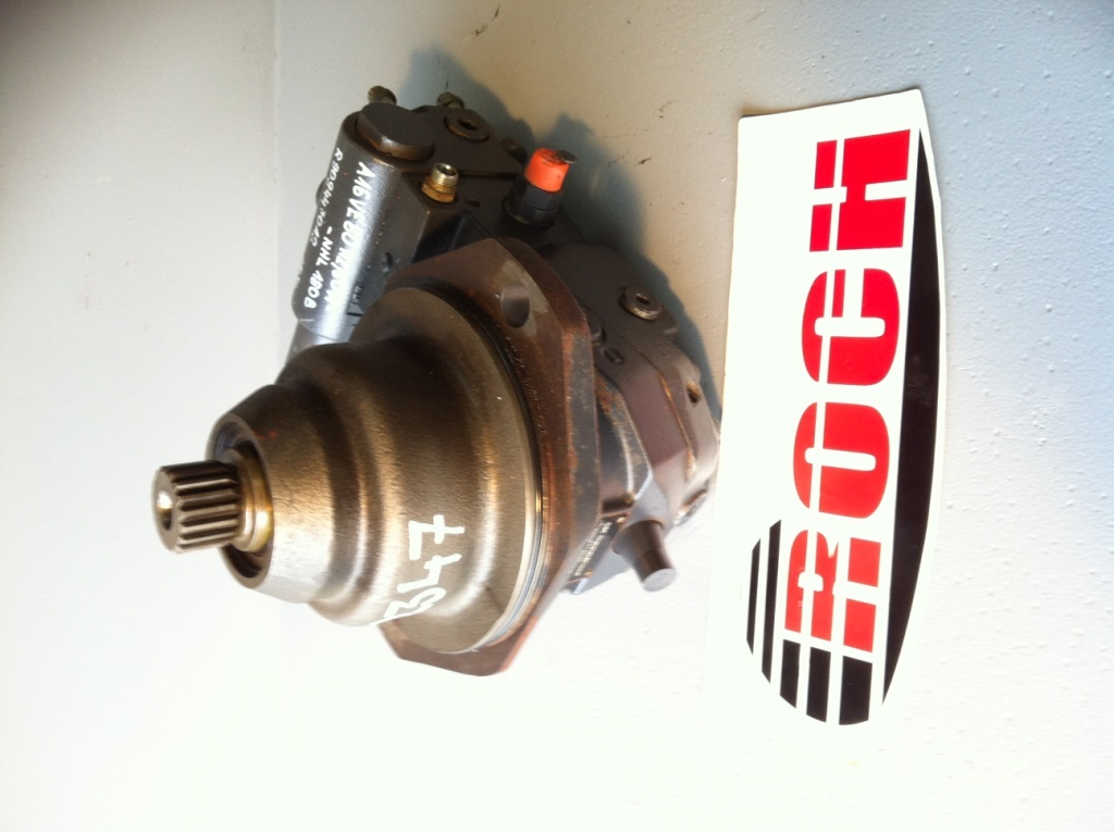 O&K 2244953 9447012 375.22.00.01M - Hydraulic motor for Crawler excavator: picture 1 O&K 2244953 9447012 375.22.00.01M - Hydraulic motor for Crawler excavator: picture 1