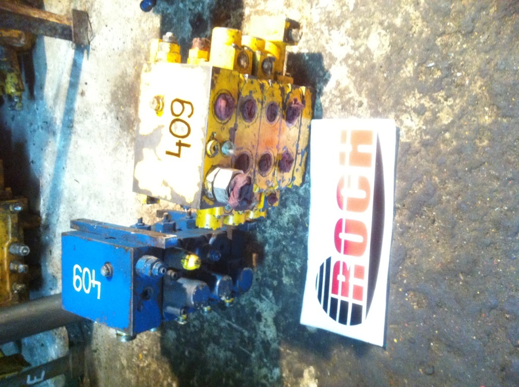 REXROTH SIGMA 227599 00 - 3 SEKCYJNY - Hydraulic valve for Construction machinery: picture 1 REXROTH SIGMA 227599 00 - 3 SEKCYJNY - Hydraulic valve for Construction machinery: picture 1