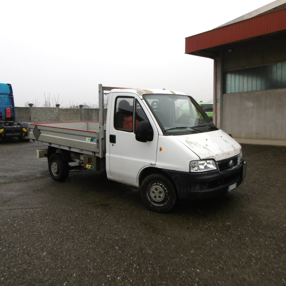 FIAT Ducato 35.12 - Flatbed van: picture 1 FIAT Ducato 35.12 - Flatbed van: picture 1