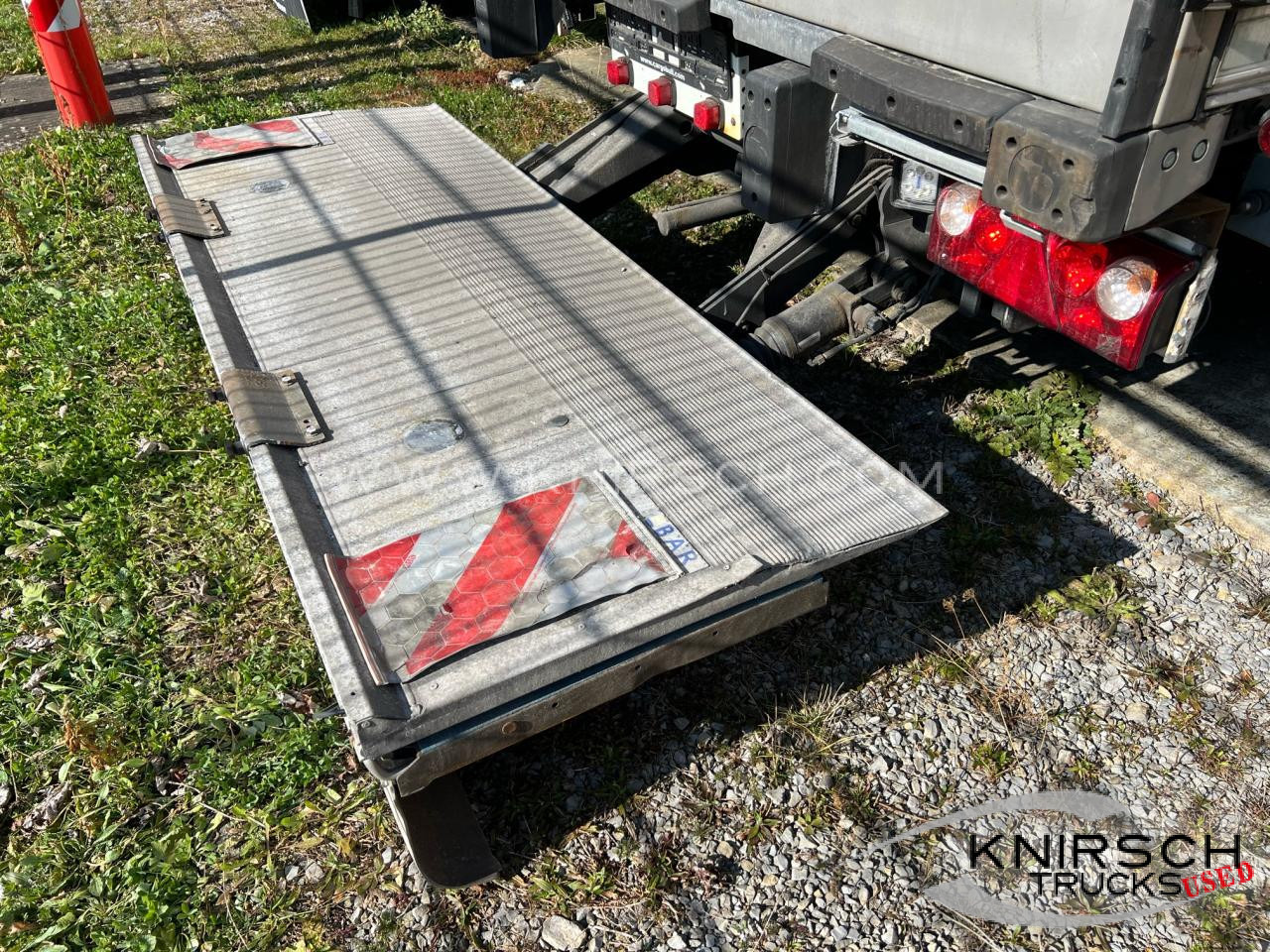 SCHMITZ SKO 24 Doppelstock, LBW 2000 kg, Liftachse - Isothermal semi-trailer: picture 4 SCHMITZ SKO 24 Doppelstock, LBW 2000 kg, Liftachse - Isothermal semi-trailer: picture 4
