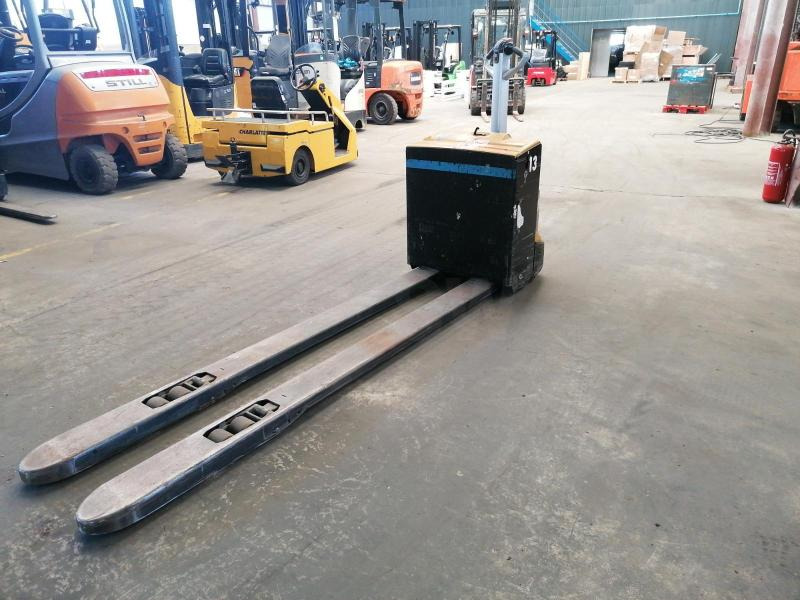 Caterpillar NPP20N2 - Pallet truck: picture 1 Caterpillar NPP20N2 - Pallet truck: picture 1