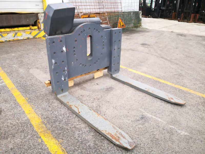 Combilift 360° - Forks: picture 3 Combilift 360° - Forks: picture 3