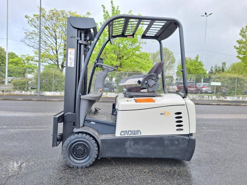 Crown SC5340-1.6 - Electric forklift: picture 3 Crown SC5340-1.6 - Electric forklift: picture 3