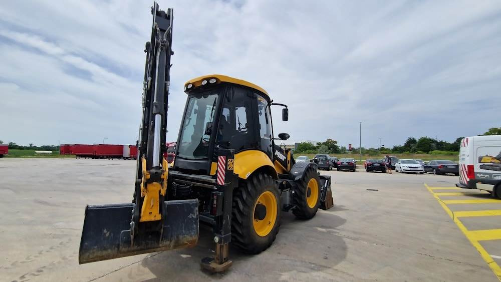 MST M644 PLUS - Backhoe loader: picture 3 MST M644 PLUS - Backhoe loader: picture 3