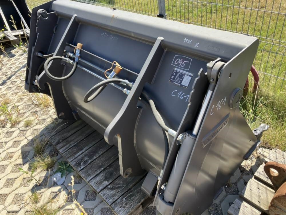 Volvo Klappschaufel mit Zähnen TPZ - Bucket: picture 2 Volvo Klappschaufel mit Zähnen TPZ - Bucket: picture 2