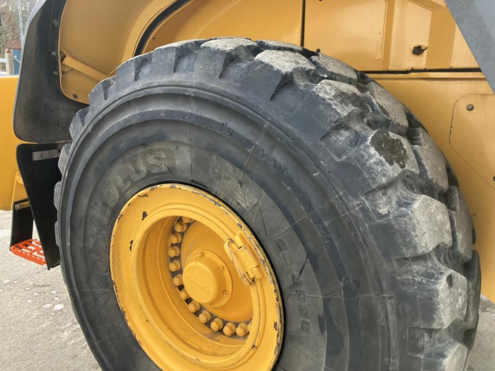 Wheel loader Volvo L180H: picture 7 Wheel loader Volvo L180H: picture 7
